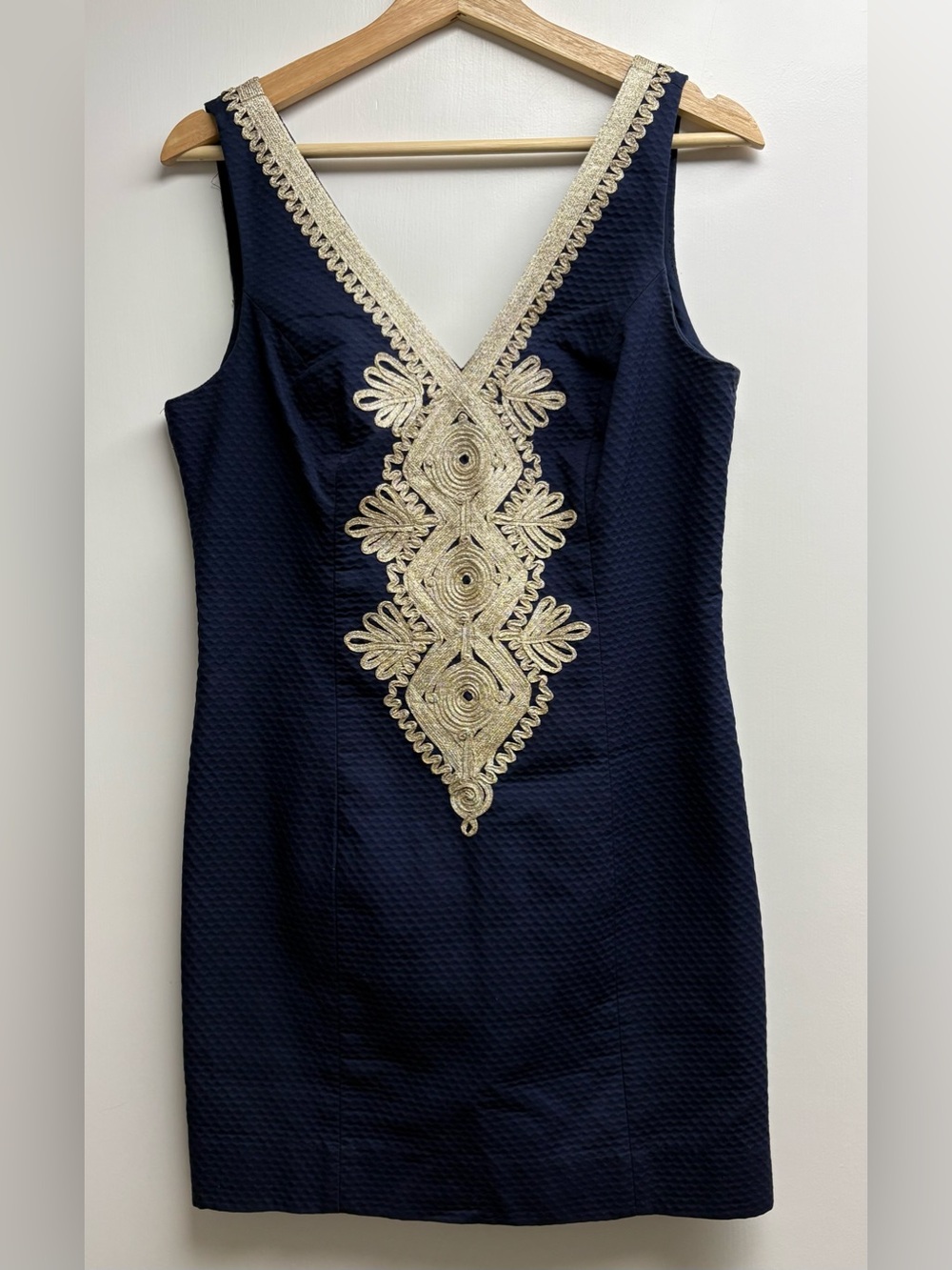 Lilly Pulitzer Size 4 Valli Shift Dress Navy Blue Gold Metallic Embroidery